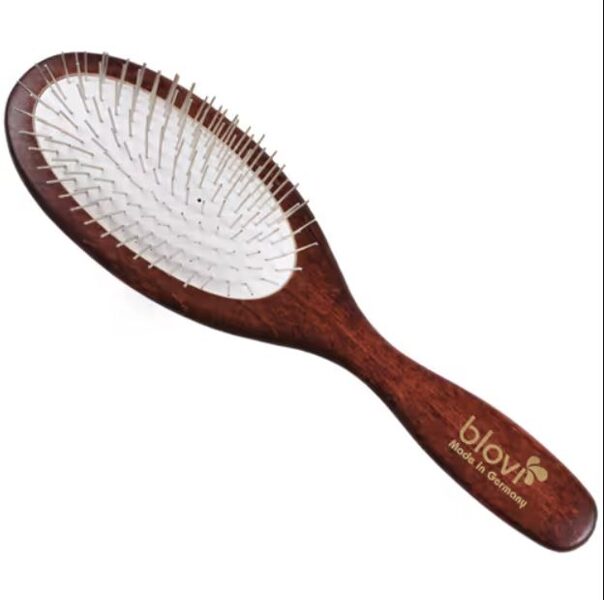 Blovi Red Wood Pin Brush - a large, oval brush with short 20mm pins